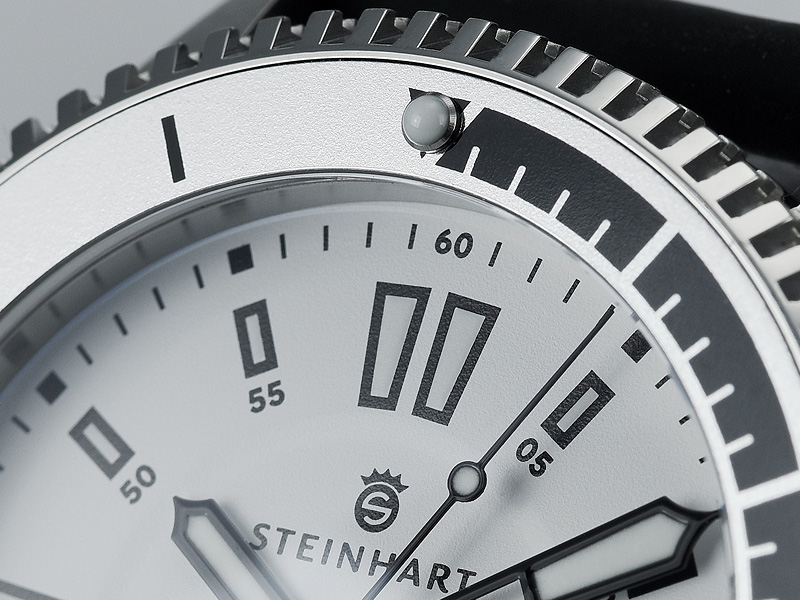 Steinhart ocean top two white